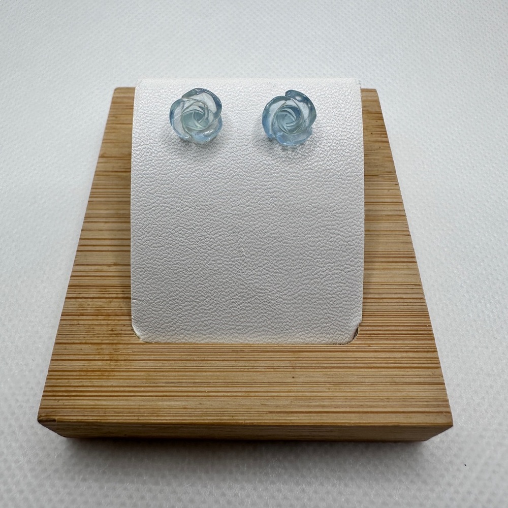Hand carved natural aquamarine flower earrings s925